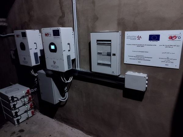 Inverters and stacked batteries
